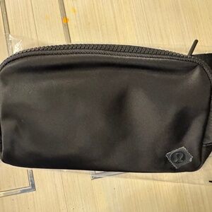 LuluLemon Black Everywhere Bag